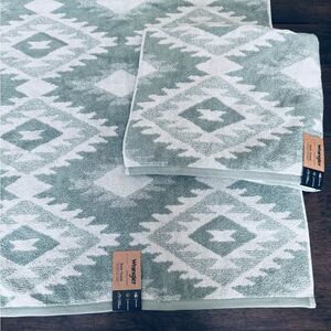 Wrangler Canyon Ranch 2-pc Green Southwest Western Tribal Aztec Bath Towels Set